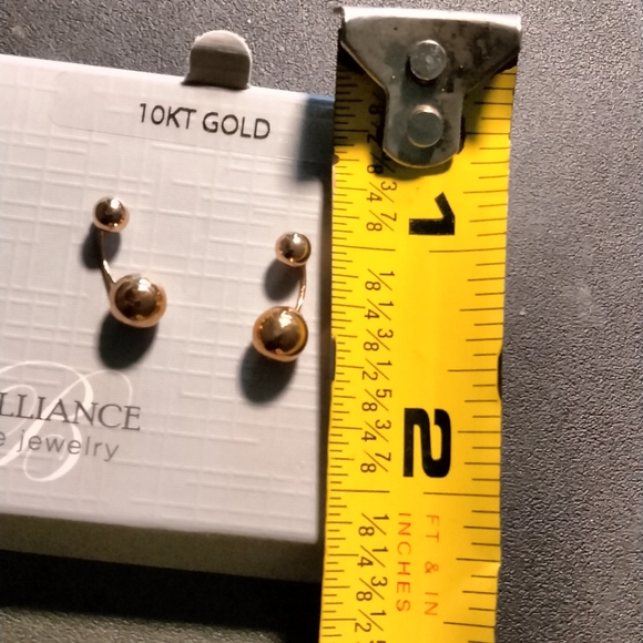 10k 🥰😋🥰Solid Yellow Gold Ball Earrings - Picture 5 of 5